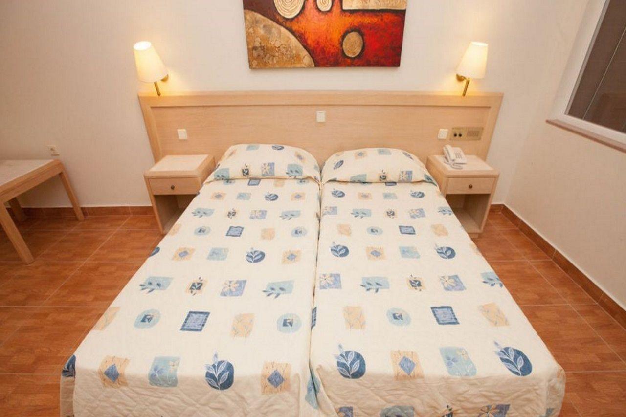 Oceanis Beach Hotel إكْسِيا المظهر الخارجي الصورة