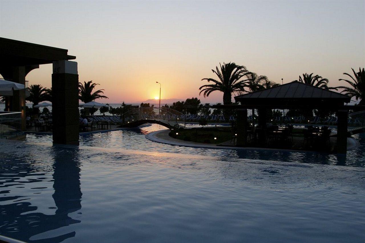 Oceanis Beach Hotel إكْسِيا المظهر الخارجي الصورة