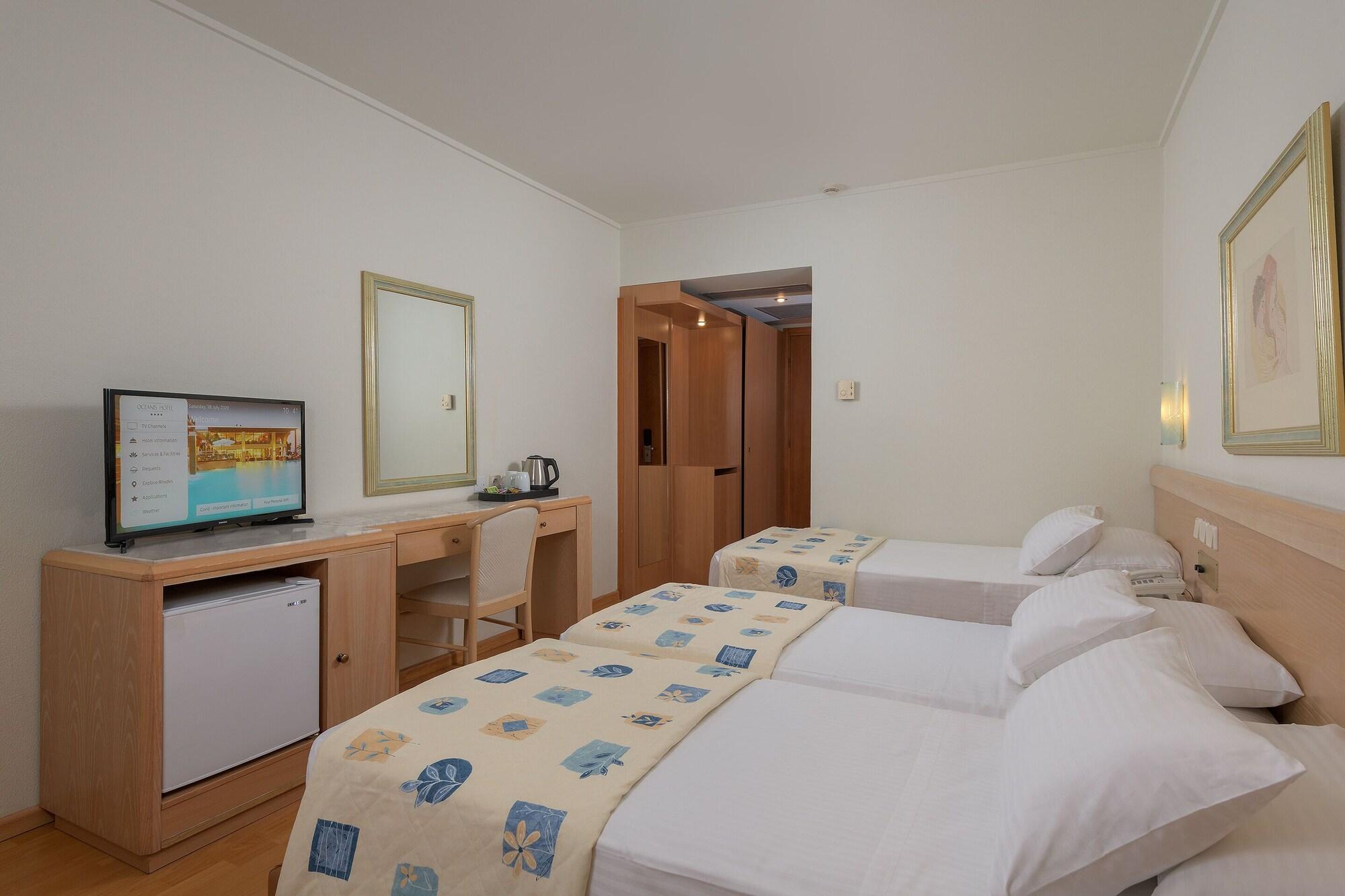 Oceanis Beach Hotel إكْسِيا المظهر الخارجي الصورة