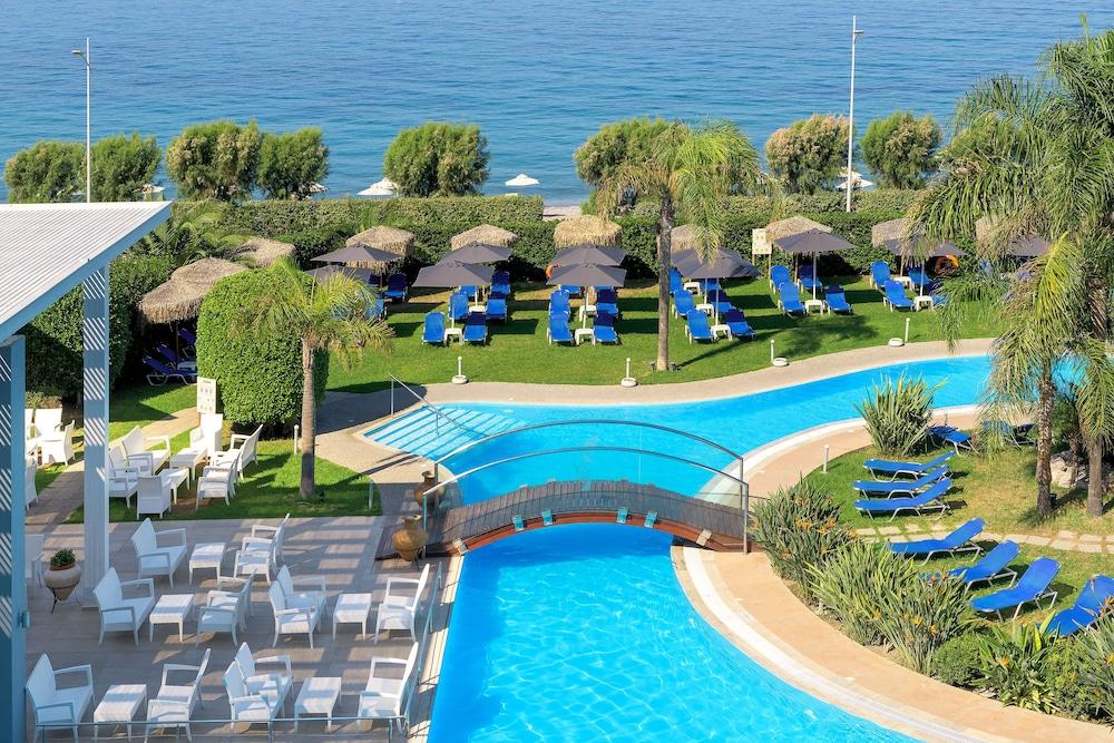 Oceanis Beach Hotel إكْسِيا المظهر الخارجي الصورة
